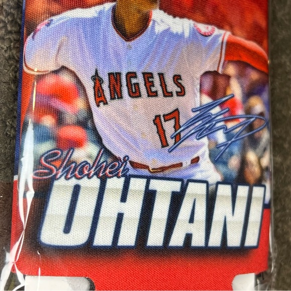 Shohei Ohtani Can Cooler / Coozie / Coozy / Koozy 2 - Sided Design Official MLB - Picture 7 of 9